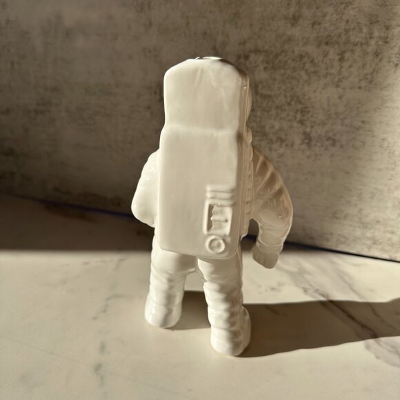 Astronaut Spaceman Ceramic Vase - Picture 3 of 8